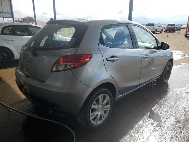  MAZDA 2 2013 Сріблястий