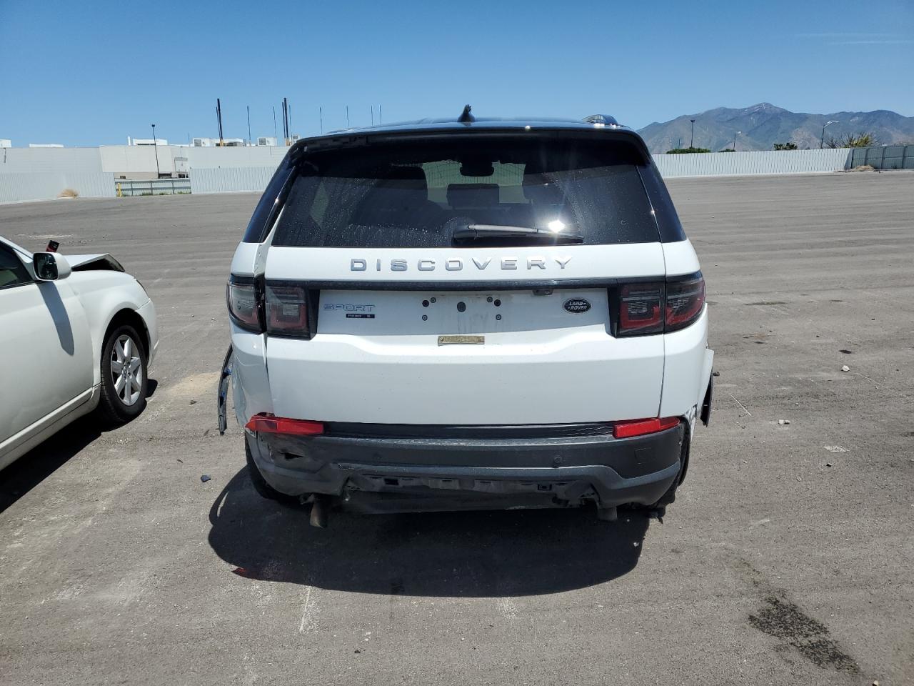 2020 Land Rover Discovery - Image 6