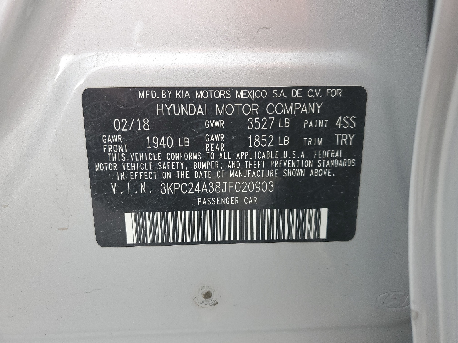 3KPC24A38JE020903 2018 Hyundai Accent Se
