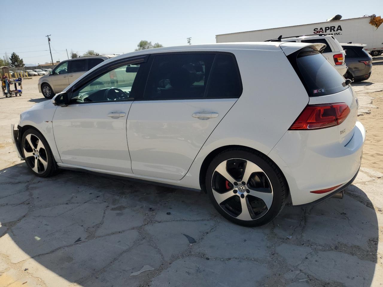 3VW5T7AU8HM057513 2017 VOLKSWAGEN GTI - Image 2