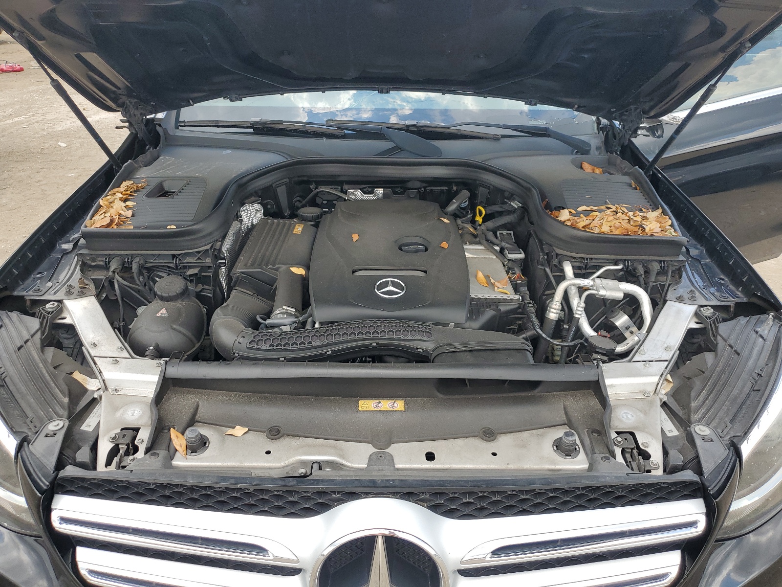 WDC0G4JB9HF115735 2017 Mercedes-Benz Glc 300