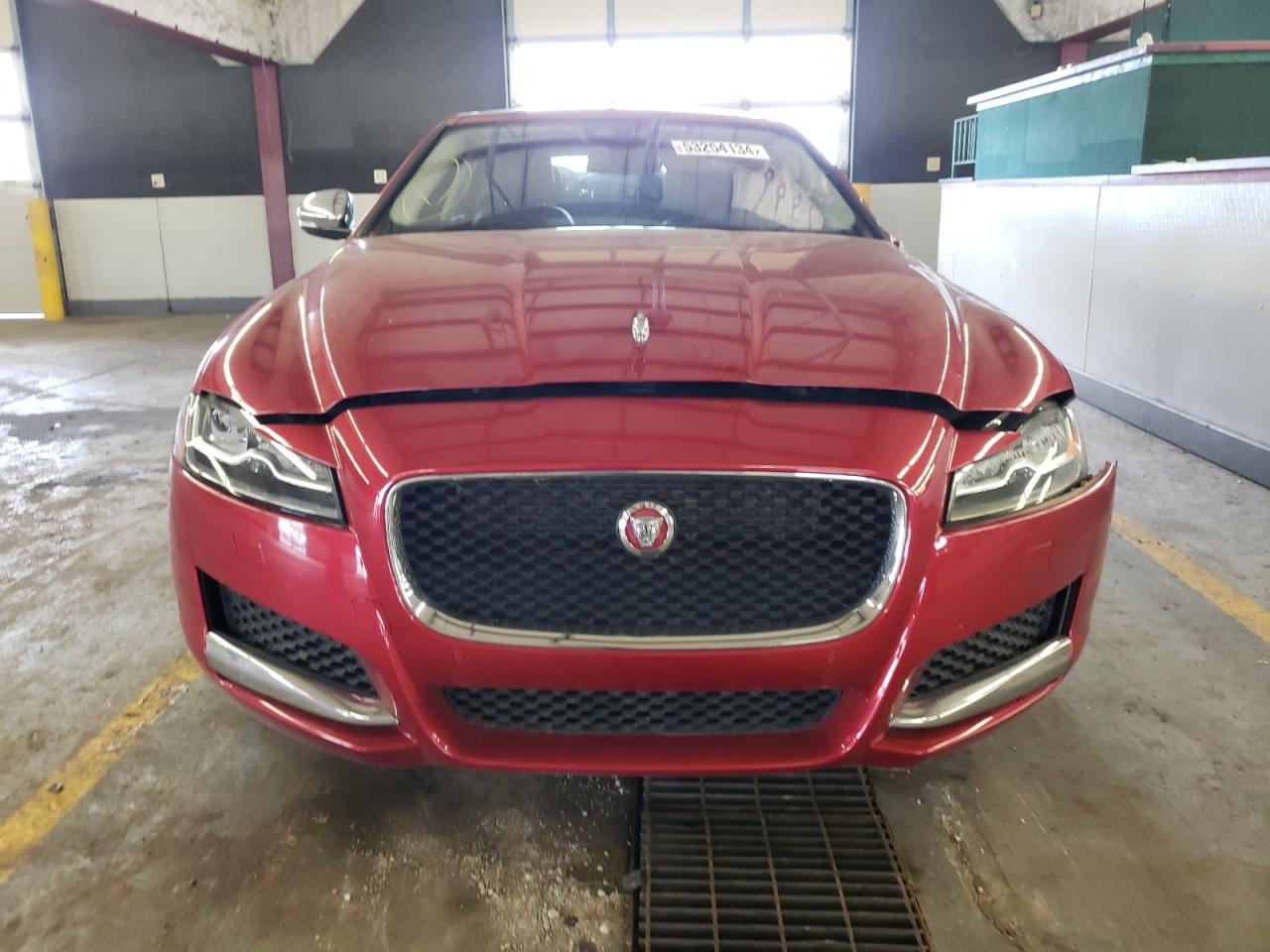 2016 Jaguar XF - Image 5