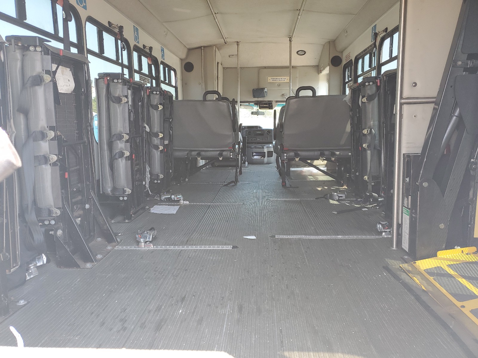 1FDFE4FS7BDB36645 2011 Ford Econoline E450 Super Duty Cutaway Van