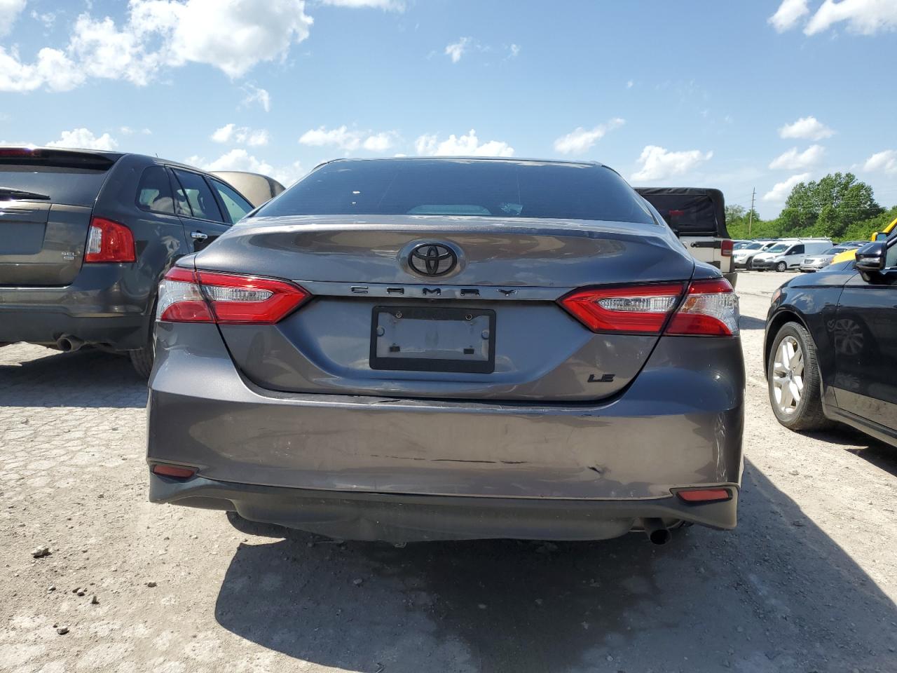 2018 Toyota Camry L VIN: 4T1B11HK6JU592527 Lot: 53099464