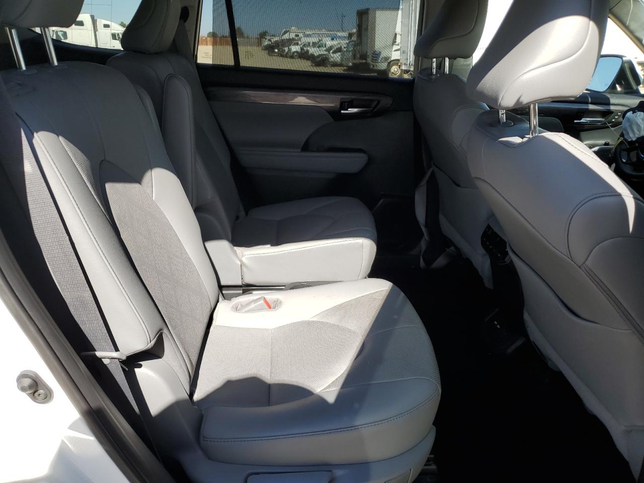 2021 Toyota Highlander Hybrid Platinum VIN: 5TDEBRCH2MS034417 Lot: 56700984