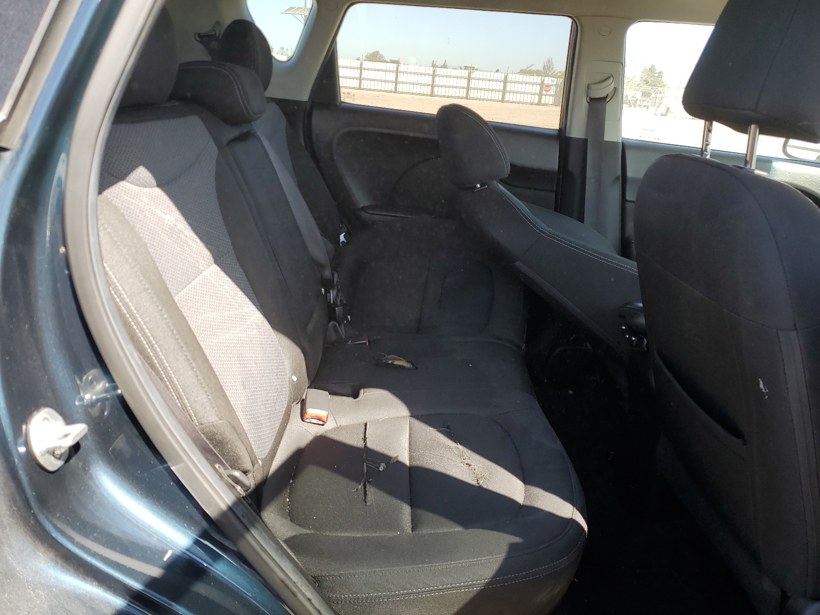 KNDJP3A54J7571608 2018 Kia Soul +