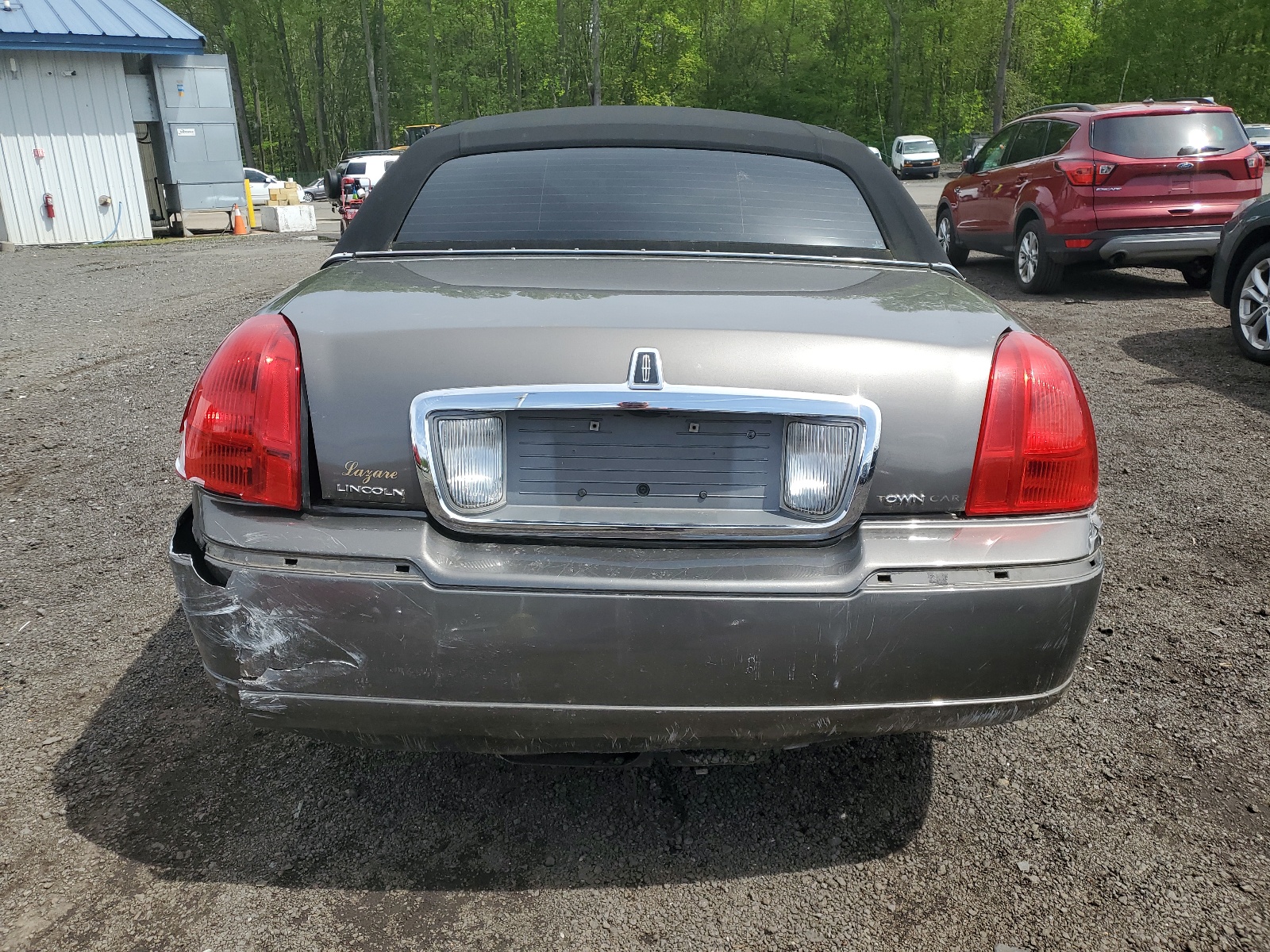 1LNHM81W23Y622898 2003 Lincoln Town Car Executive