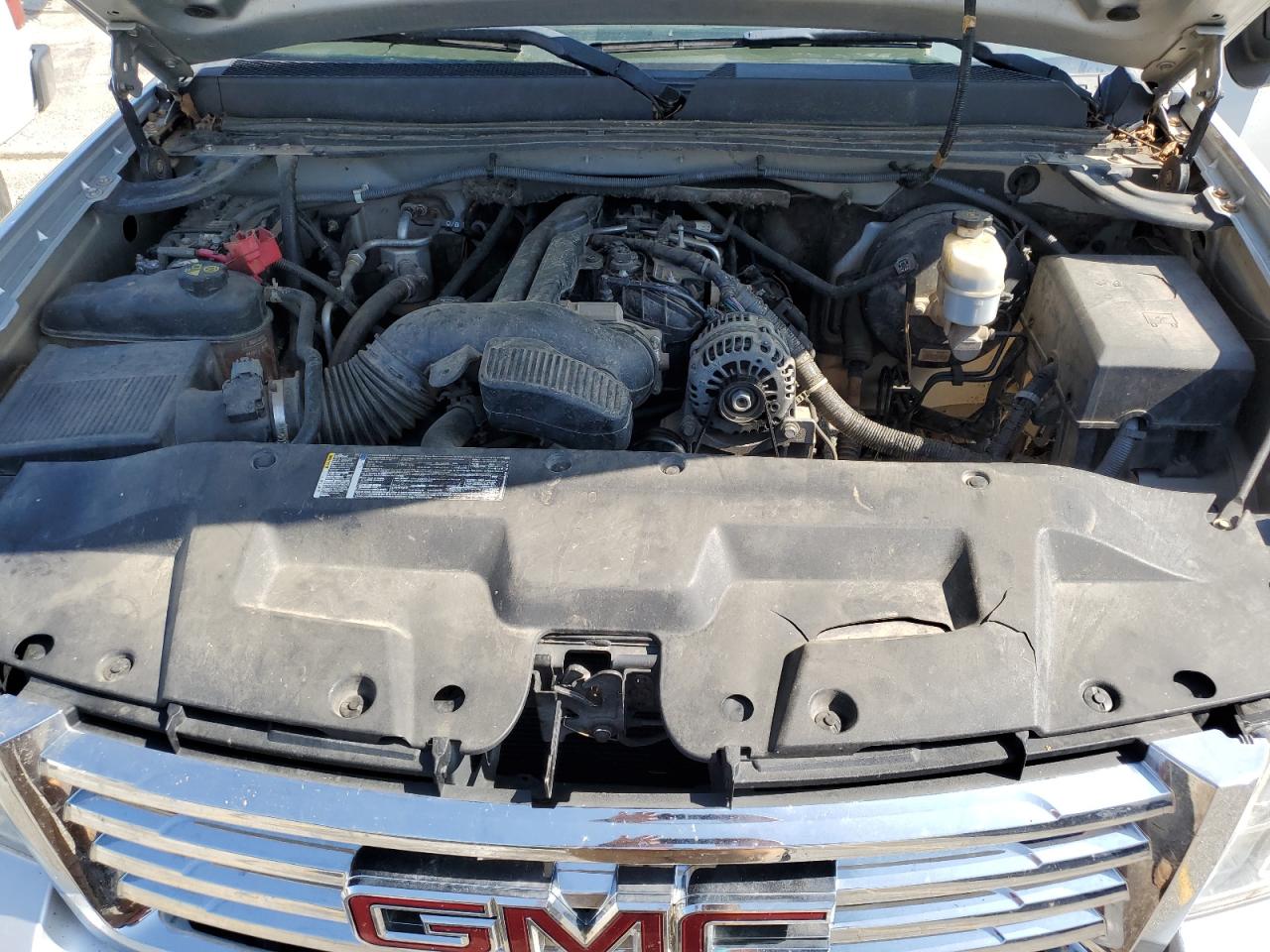 2011 GMC Sierra - Image 11