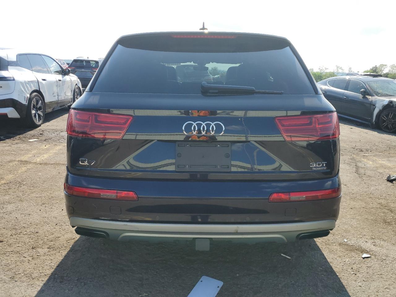 2017 Audi Q7 Premium VIN: WA1AAAF77HD011670 Lot: 53589614