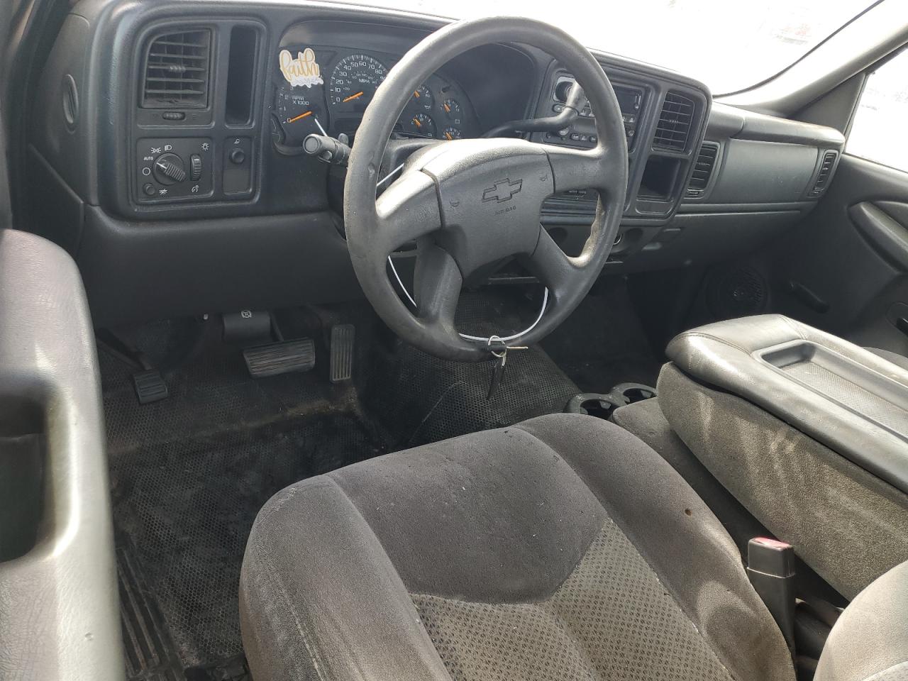 2005 Chevrolet Silverado - Image 8