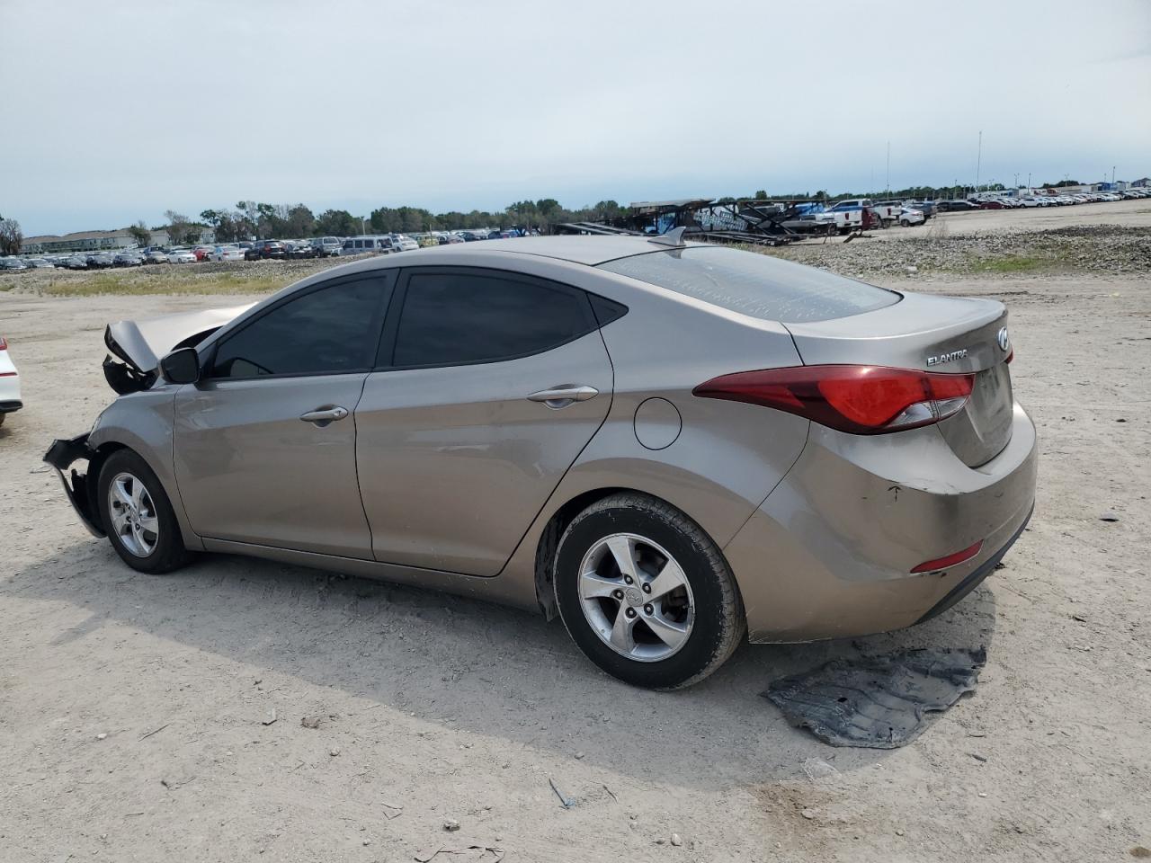 2014 Hyundai Elantra - Image 2