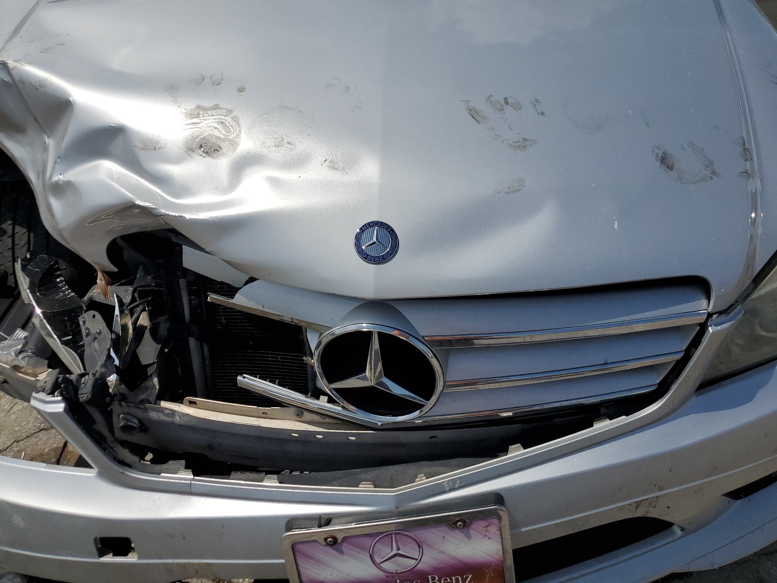 WDDGF5EB3AF417752 2010 Mercedes-Benz C 300