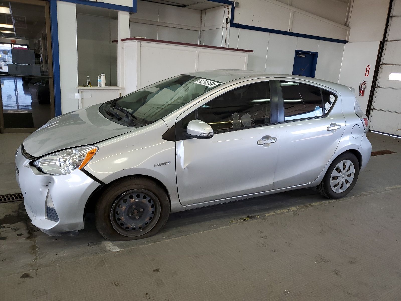 2014 Toyota Prius C vin: JTDKDTB31E1562321