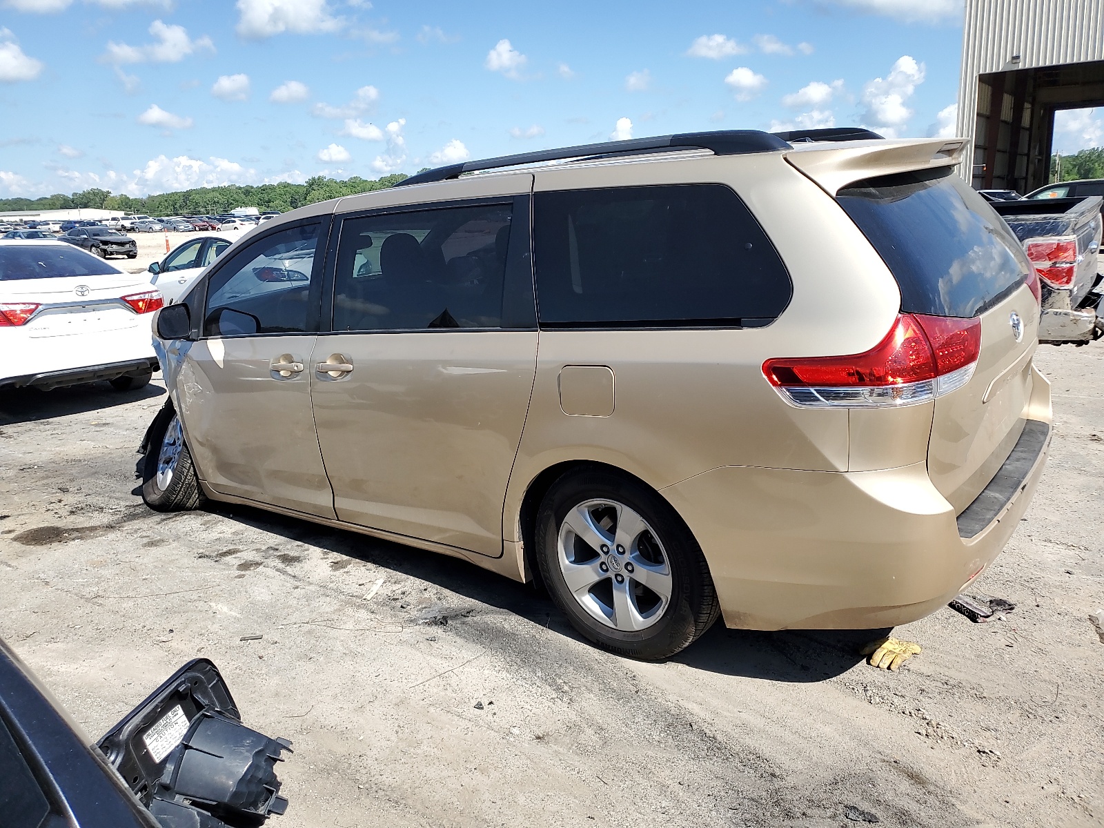 2014 Toyota Sienna Le vin: 5TDKK3DC0ES455427