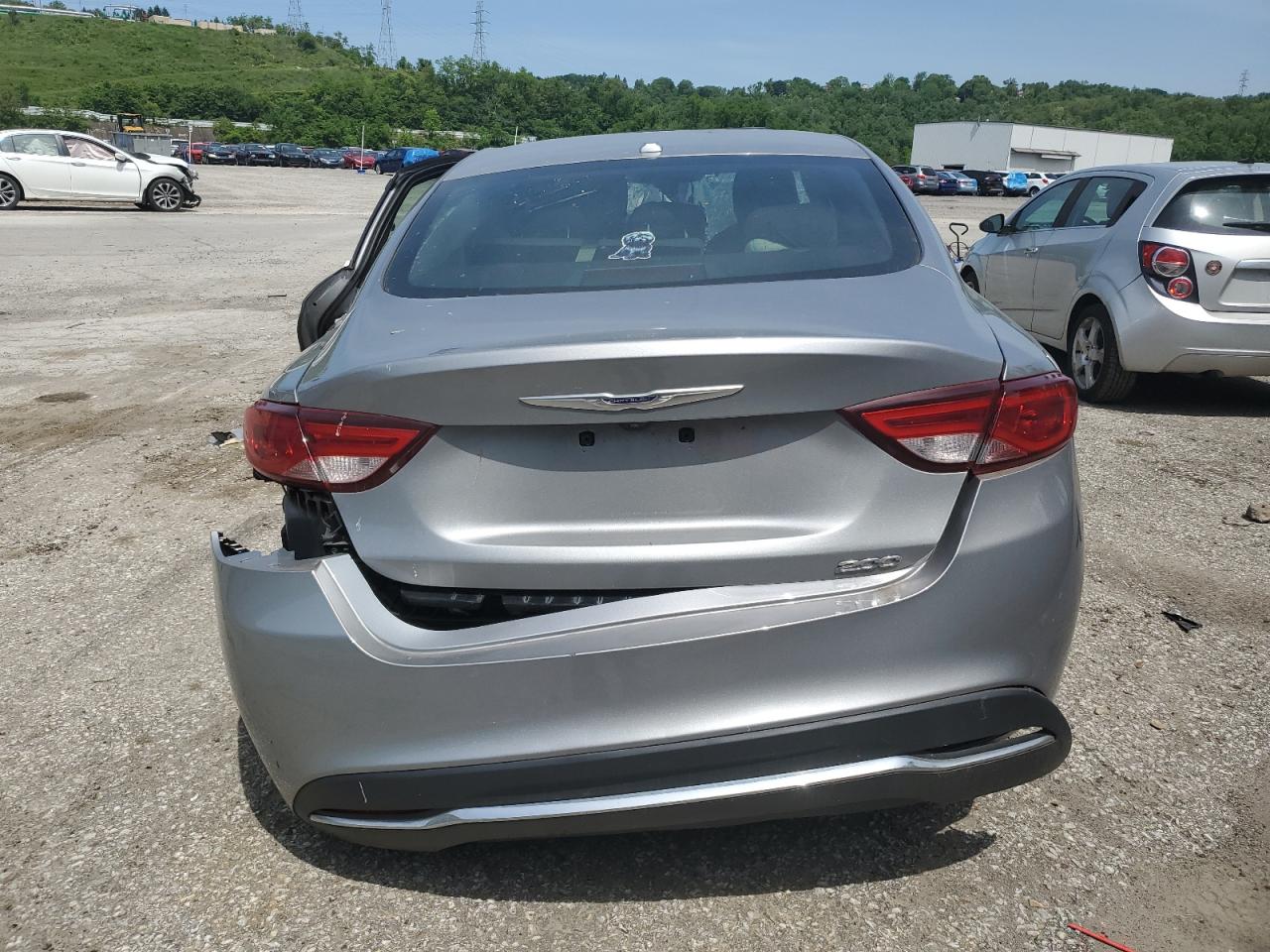 2015 Chrysler 200 Limited VIN: 1C3CCCAB8FN527211 Lot: 55509254