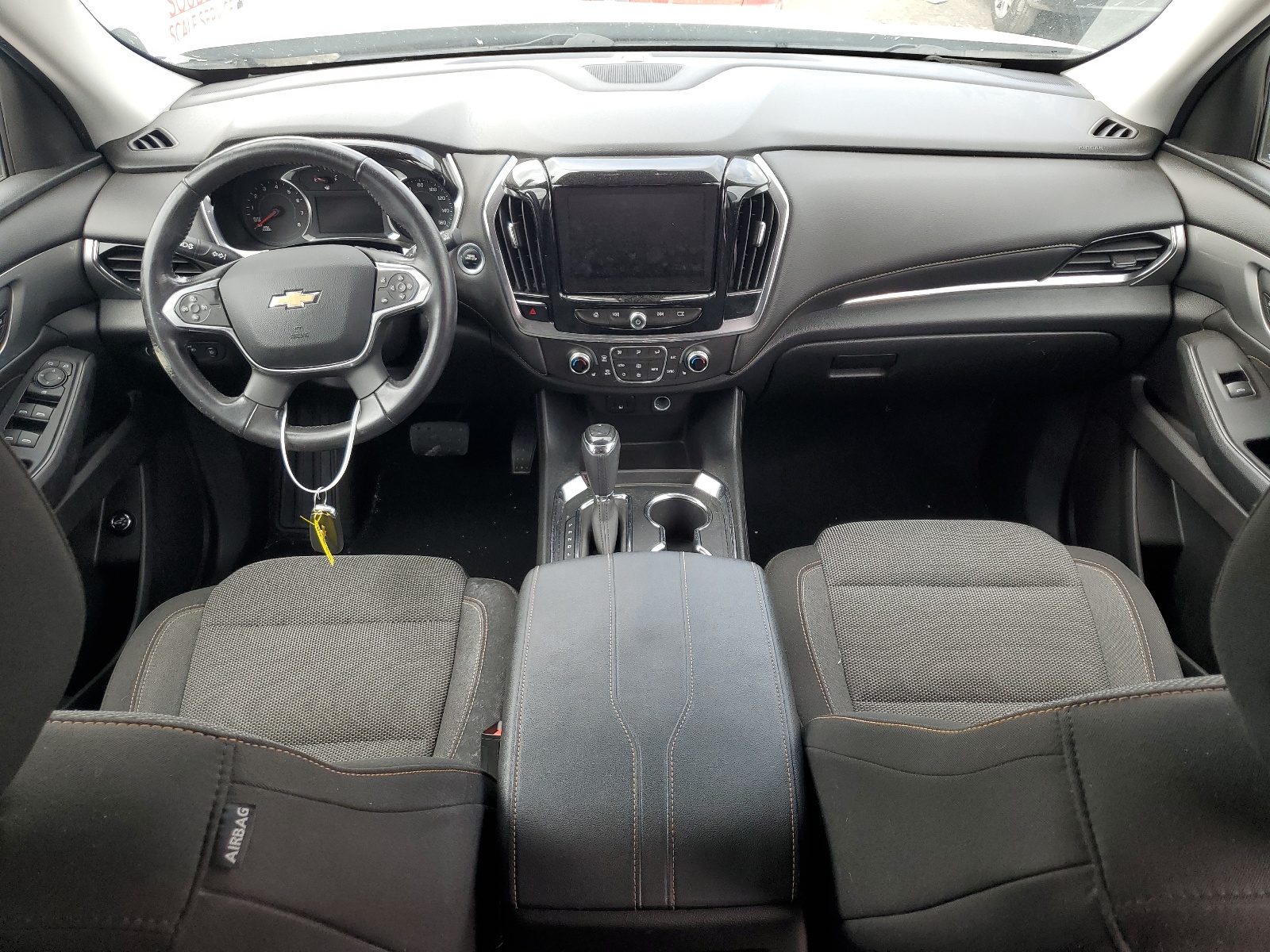 1GNERGKWXJJ225423 2018 Chevrolet Traverse Lt