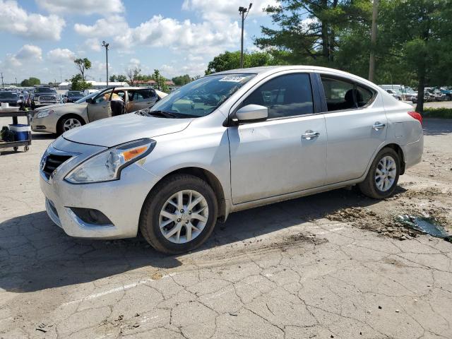  NISSAN VERSA 2017 Серебристый