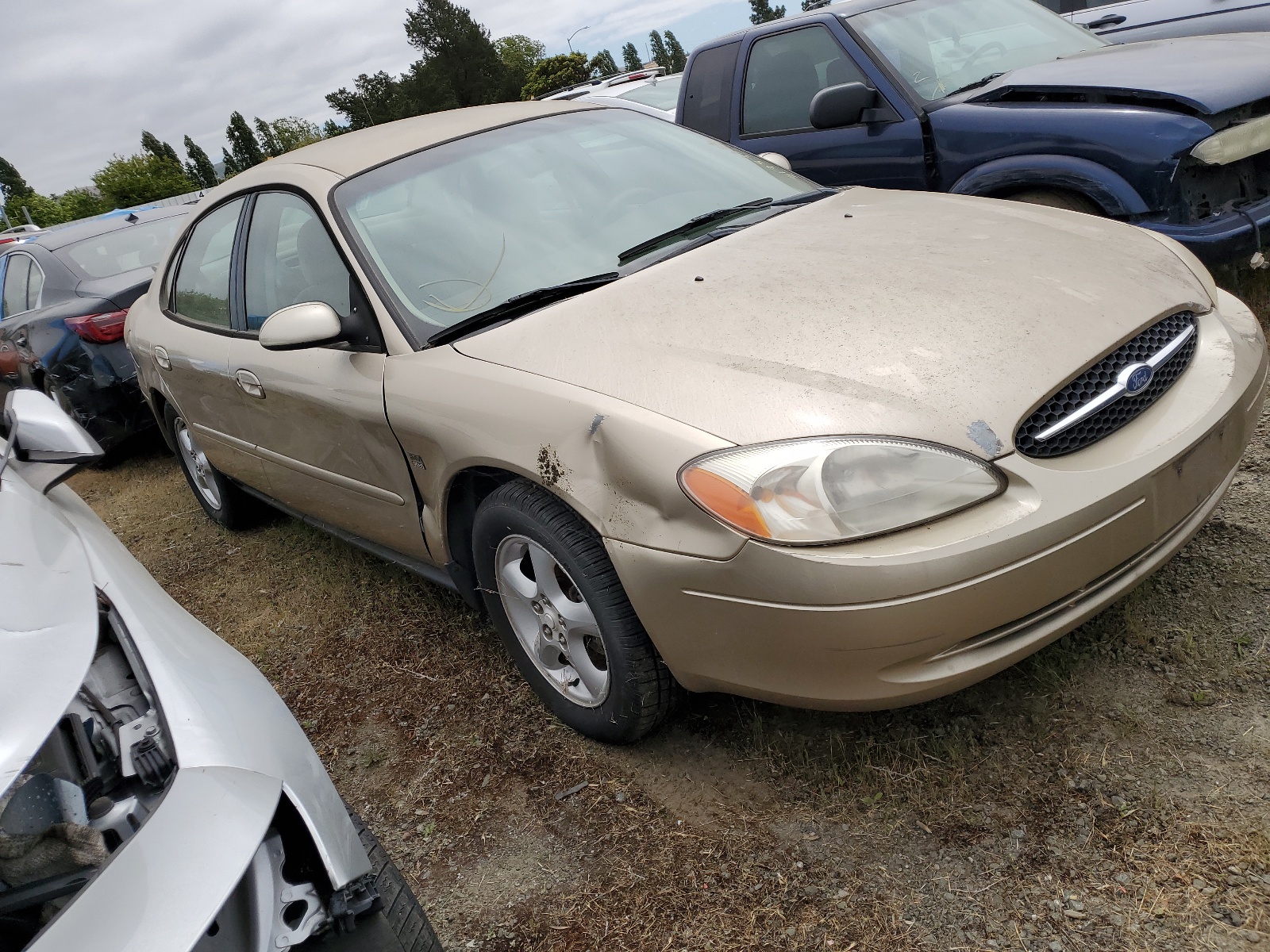 1FAFP55S2YG189644 2000 Ford Taurus Ses 1FAFP55S2YG189644 2000 Ford Taurus Ses