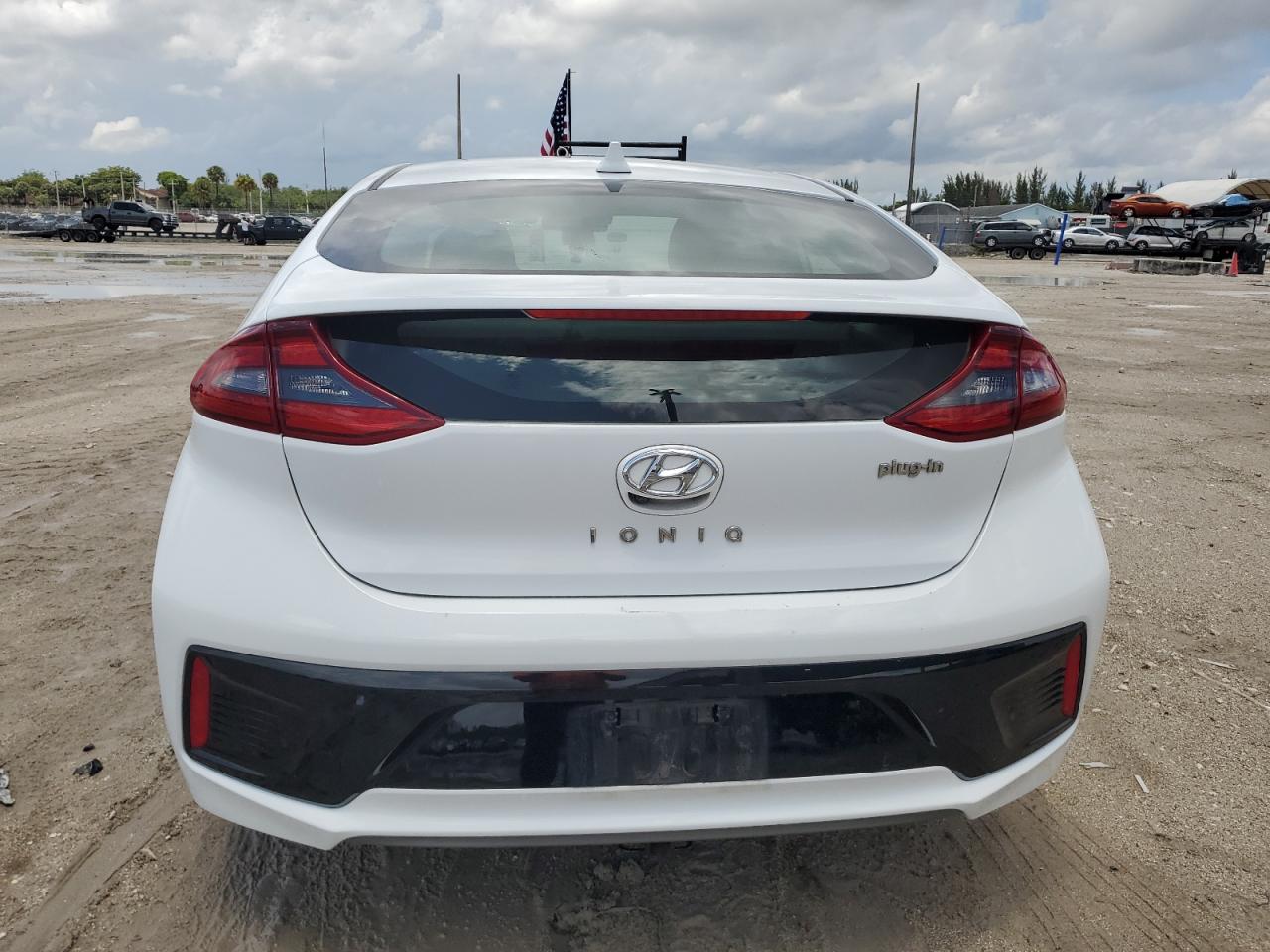 2019 Hyundai Ioniq Limited VIN: KMHC75LD2KU167679 Lot: 52621794