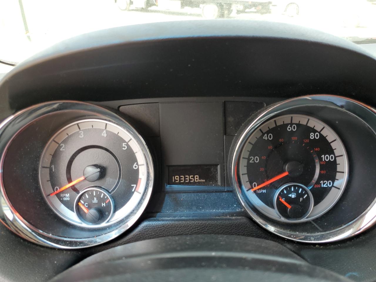 2014 Dodge Caravan - Image 9