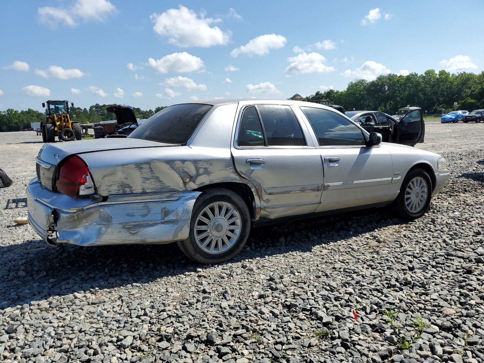 2MEBM7FVXAX626293 2010 Mercury Grand Marquis Ls