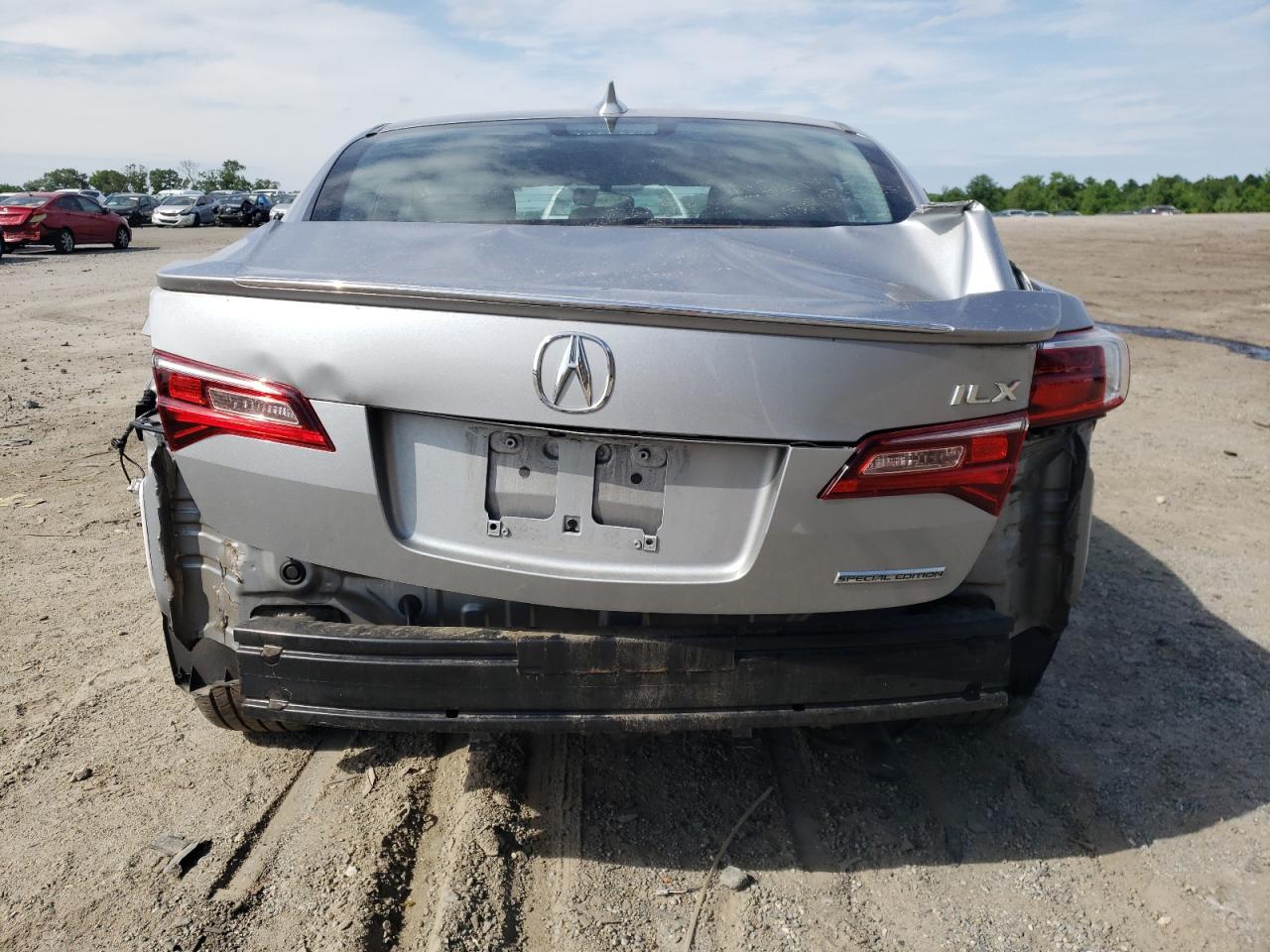 19UDE2F49JA001654 2018 Acura Ilx Special Edition