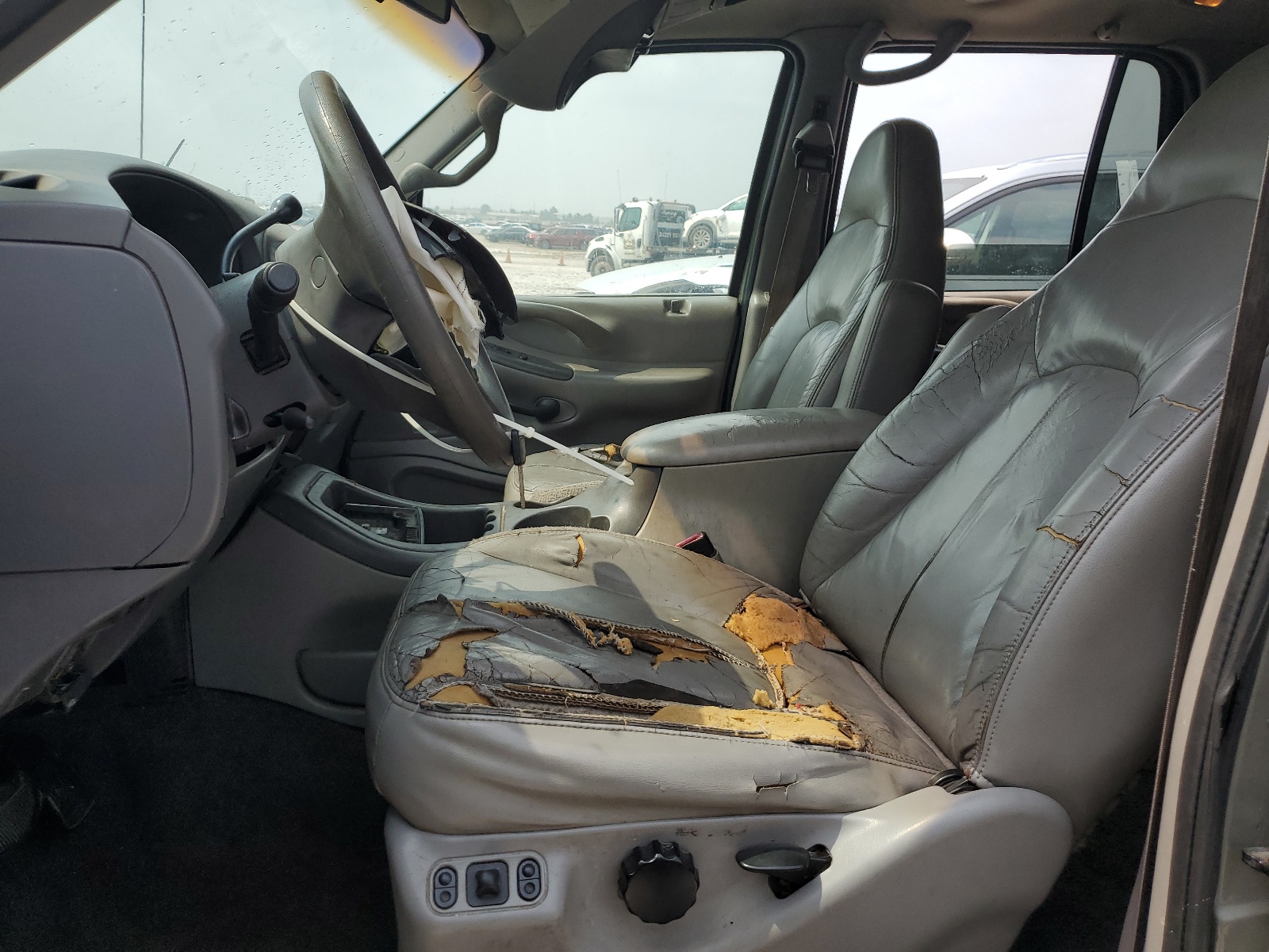 1FMRU176XXLC17958 1999 Ford Expedition