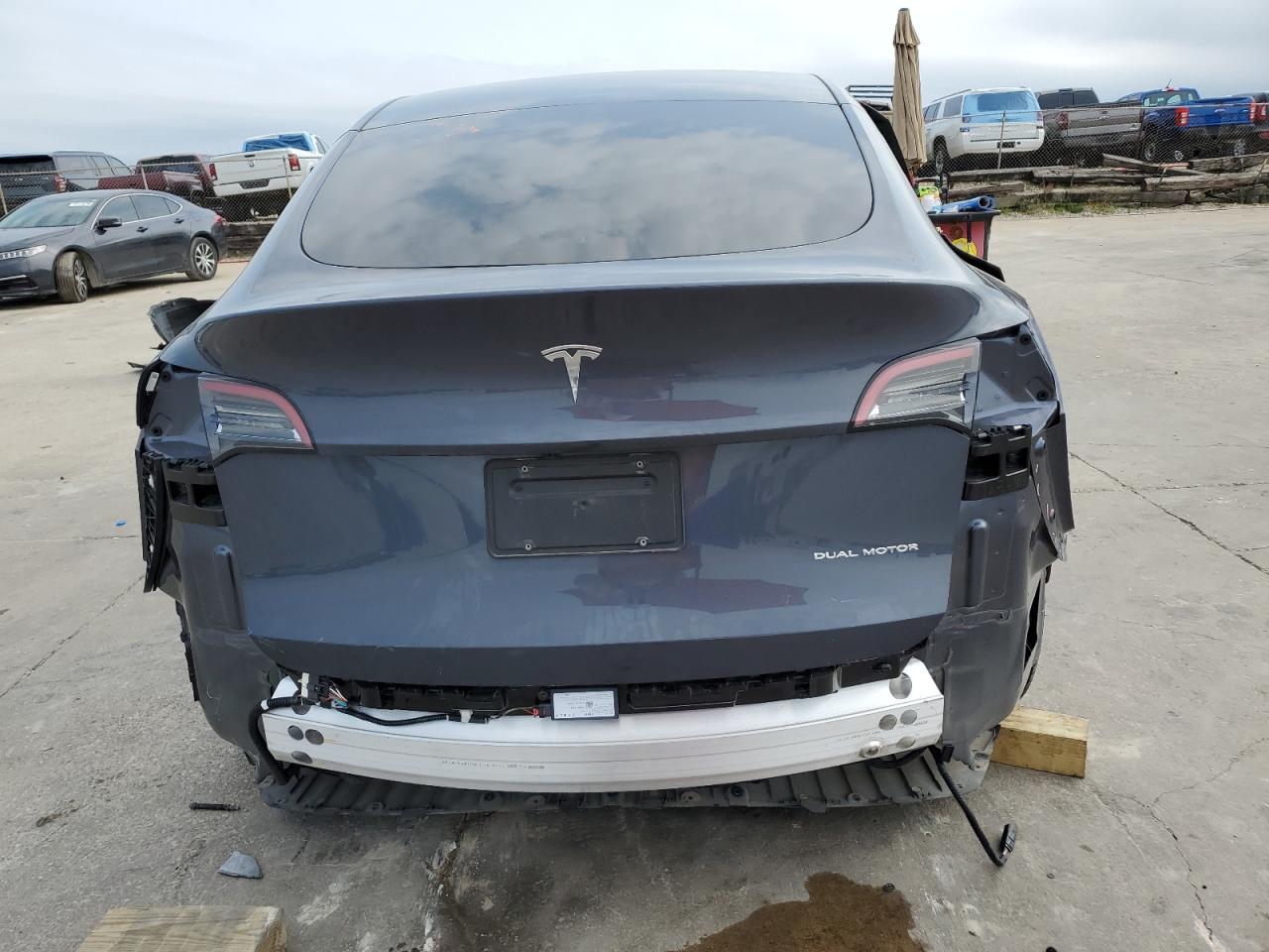 5YJYGDEE3MF306868 2021 Tesla Model Y