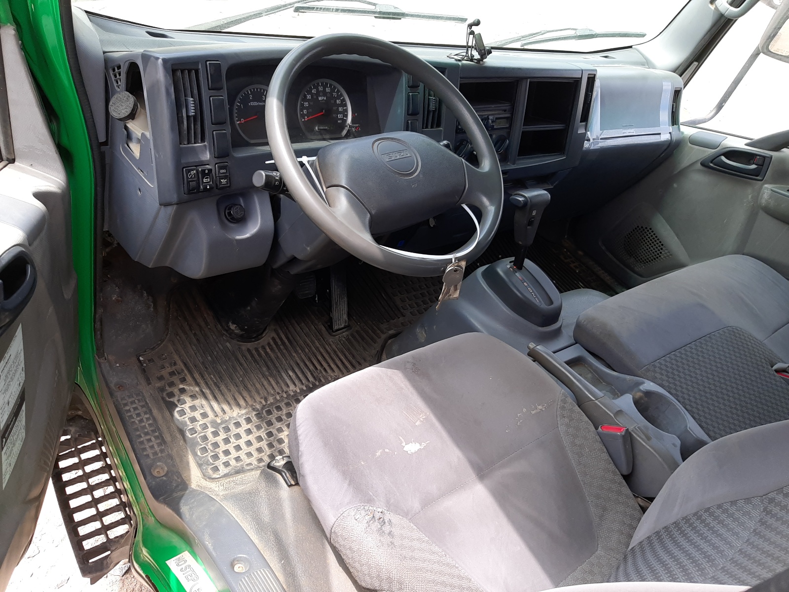 JALC4W166B7001993 2011 Isuzu Npr