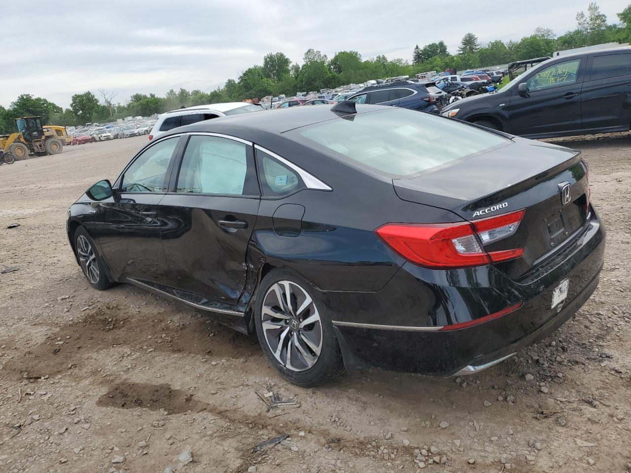 1HGCV3F41JA011418 2018 HONDA ACCORD - Image 2