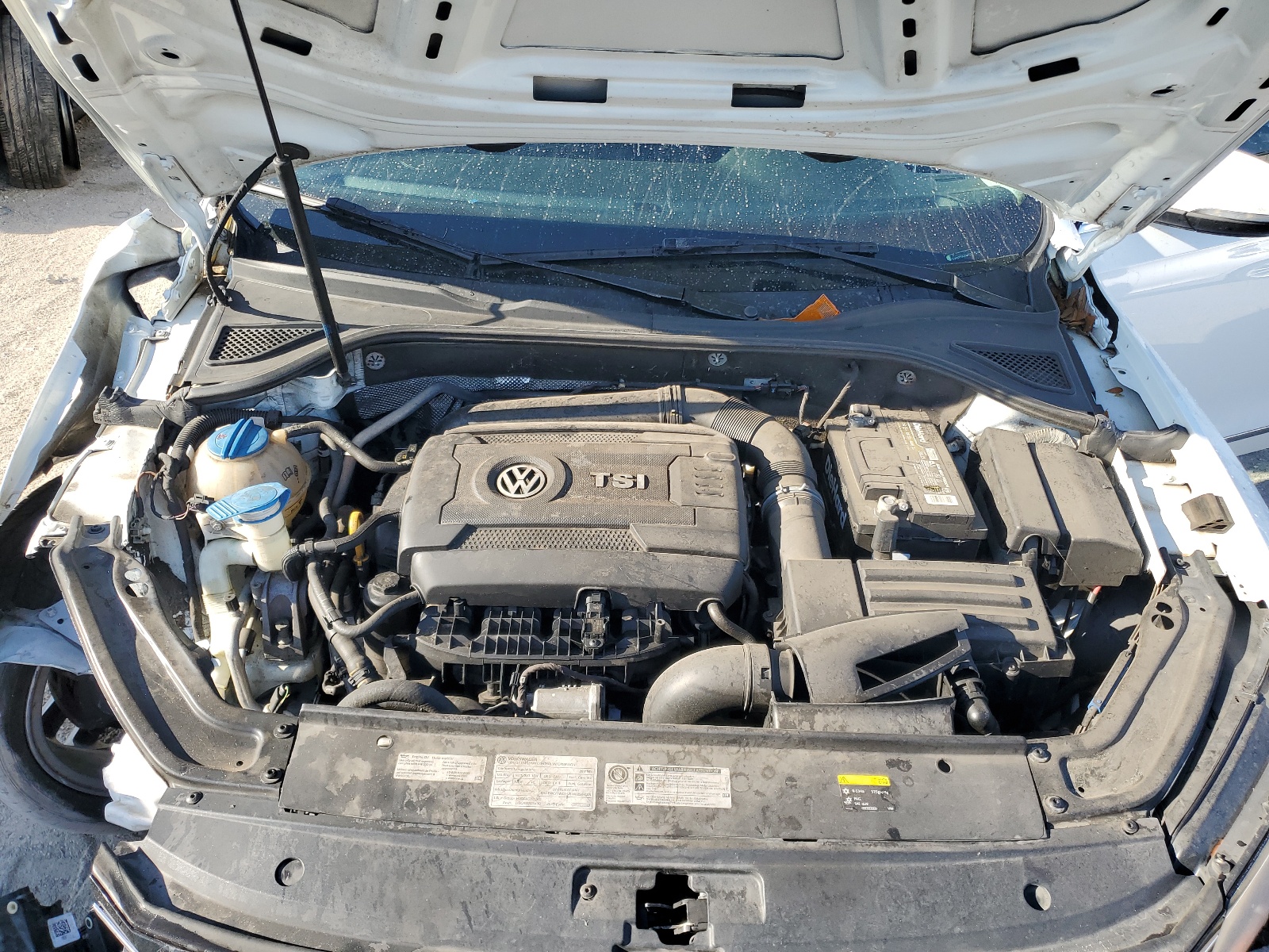 1VWDT7A34HC071218 2017 Volkswagen Passat R-Line