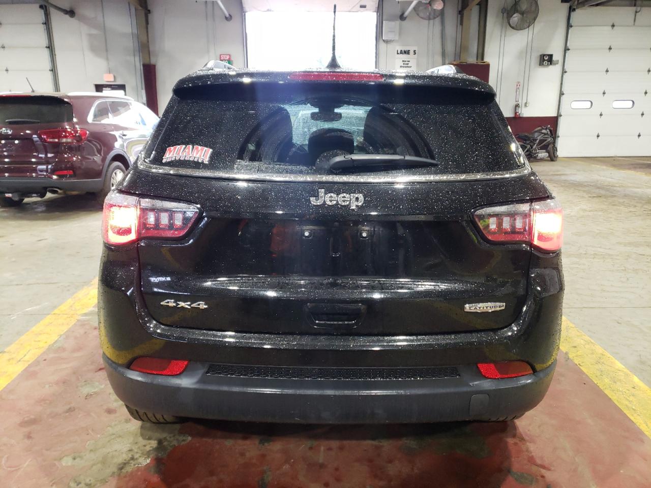 3C4NJDBBXKT696784 2019 Jeep Compass Latitude