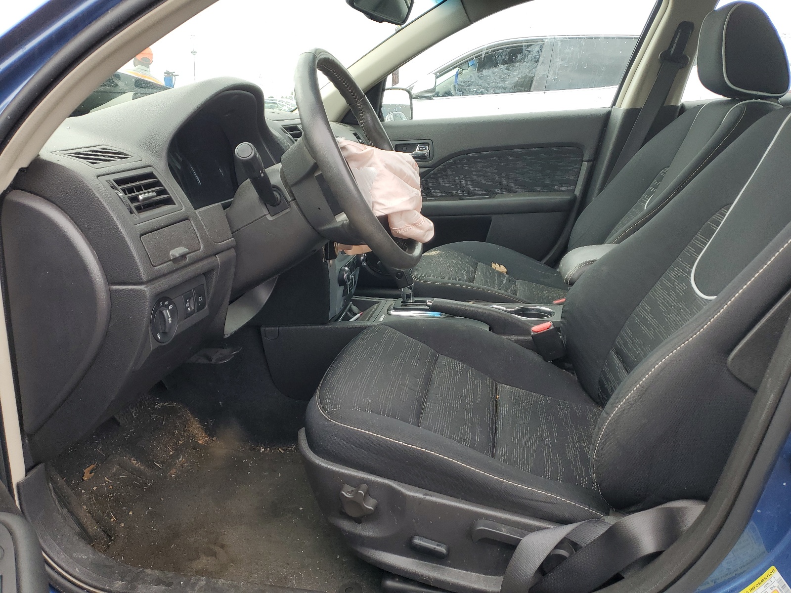 3FAHP0HA5AR287743 2010 Ford Fusion Se