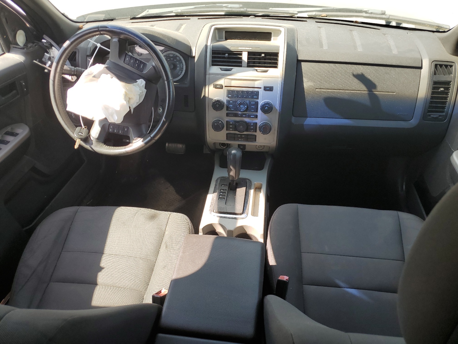 1FMCU0DG4BKB53539 2011 Ford Escape Xlt