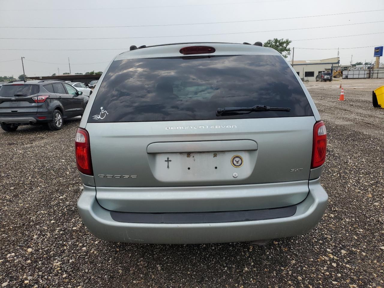 2004 Dodge Grand Caravan Sxt VIN: 2D4GP44L44R553495 Lot: 56071664