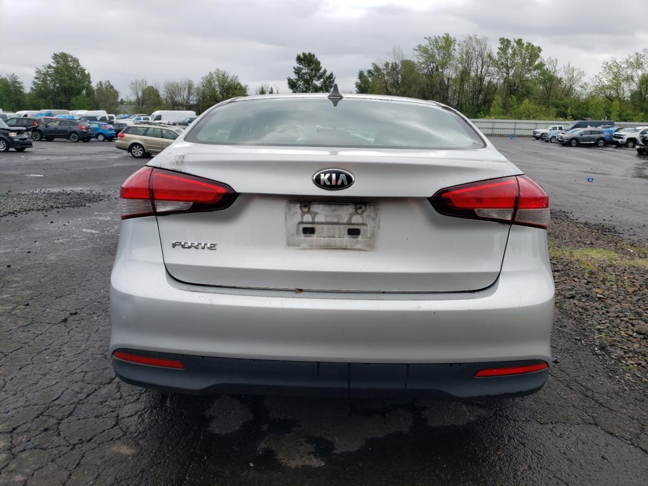 2017 Kia Forte Lx VIN: 3KPFK4A73HE092182 Lot: 55891254