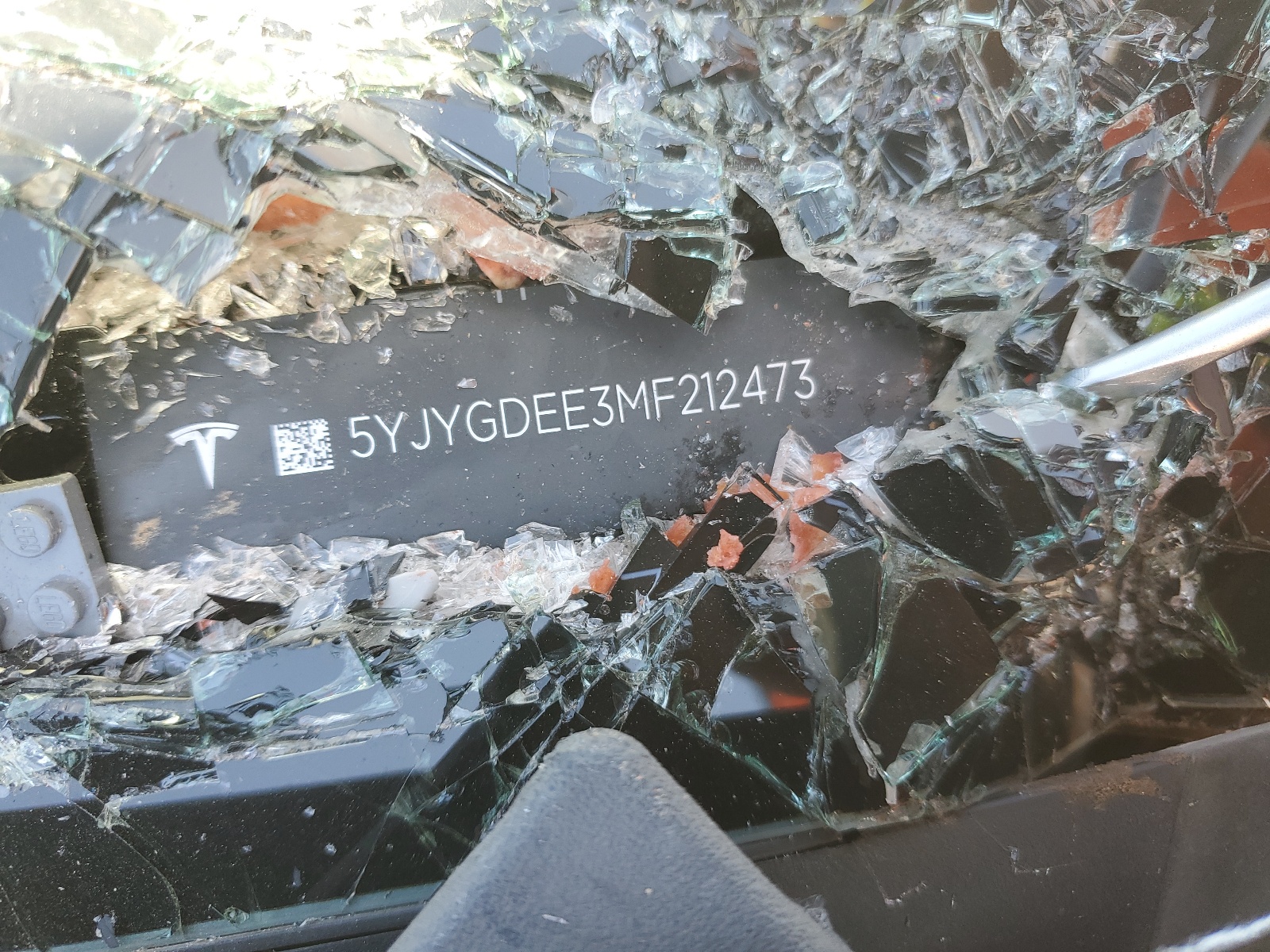 5YJYGDEE3MF212473 2021 Tesla Model Y