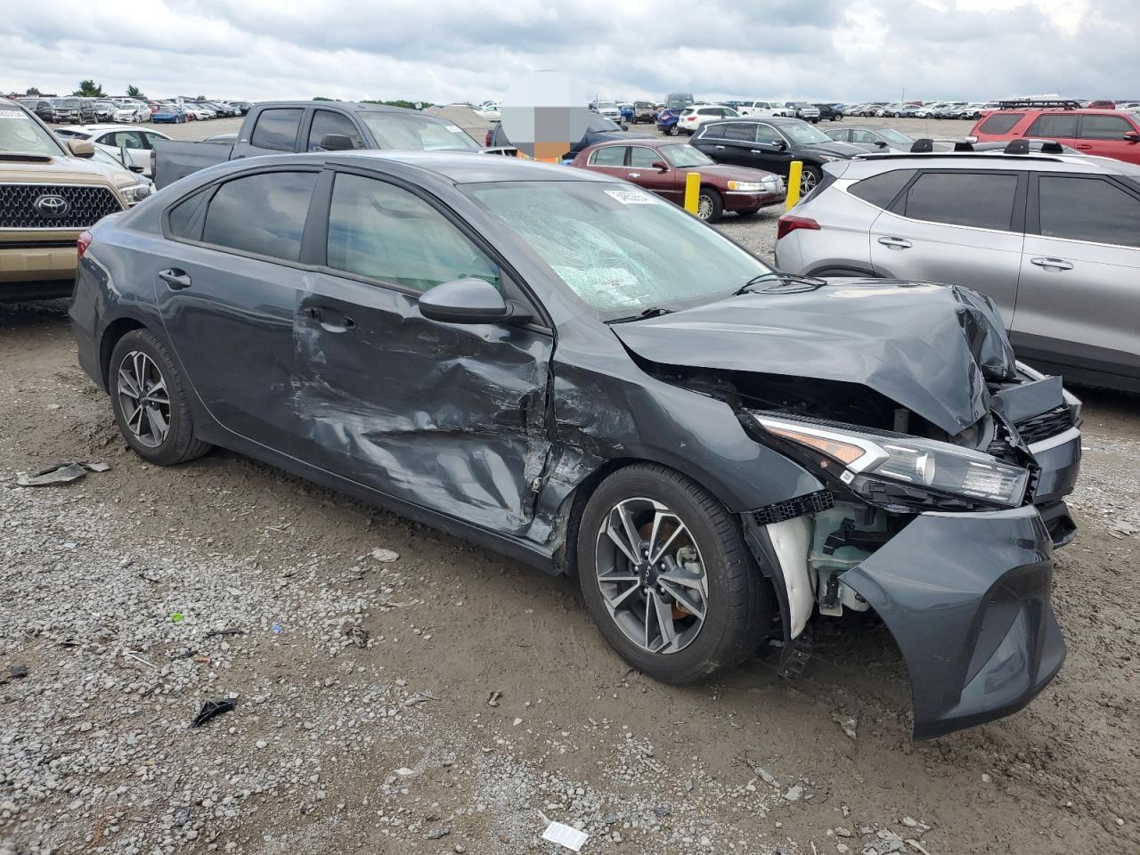 2022 Kia Forte - Image 4