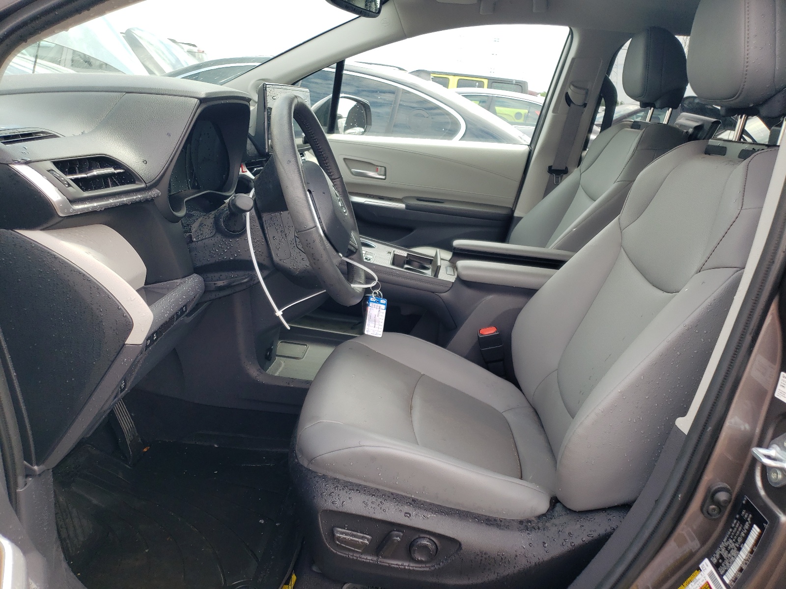 5TDJSKFC4NS065420 2022 Toyota Sienna Xle