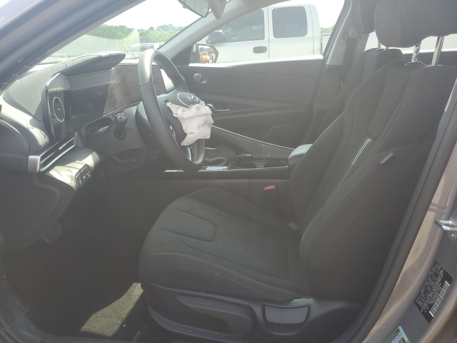 KMHLS4AG0PU598499 2023 Hyundai Elantra Sel