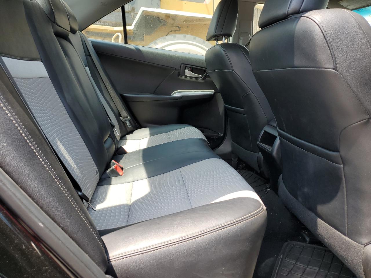 2014 Toyota Camry - Image 10