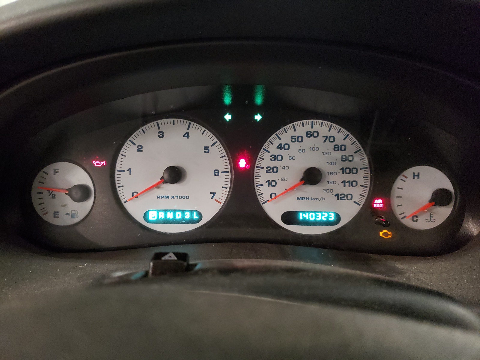 2B3HD46R74H696962 2004 Dodge Intrepid Se