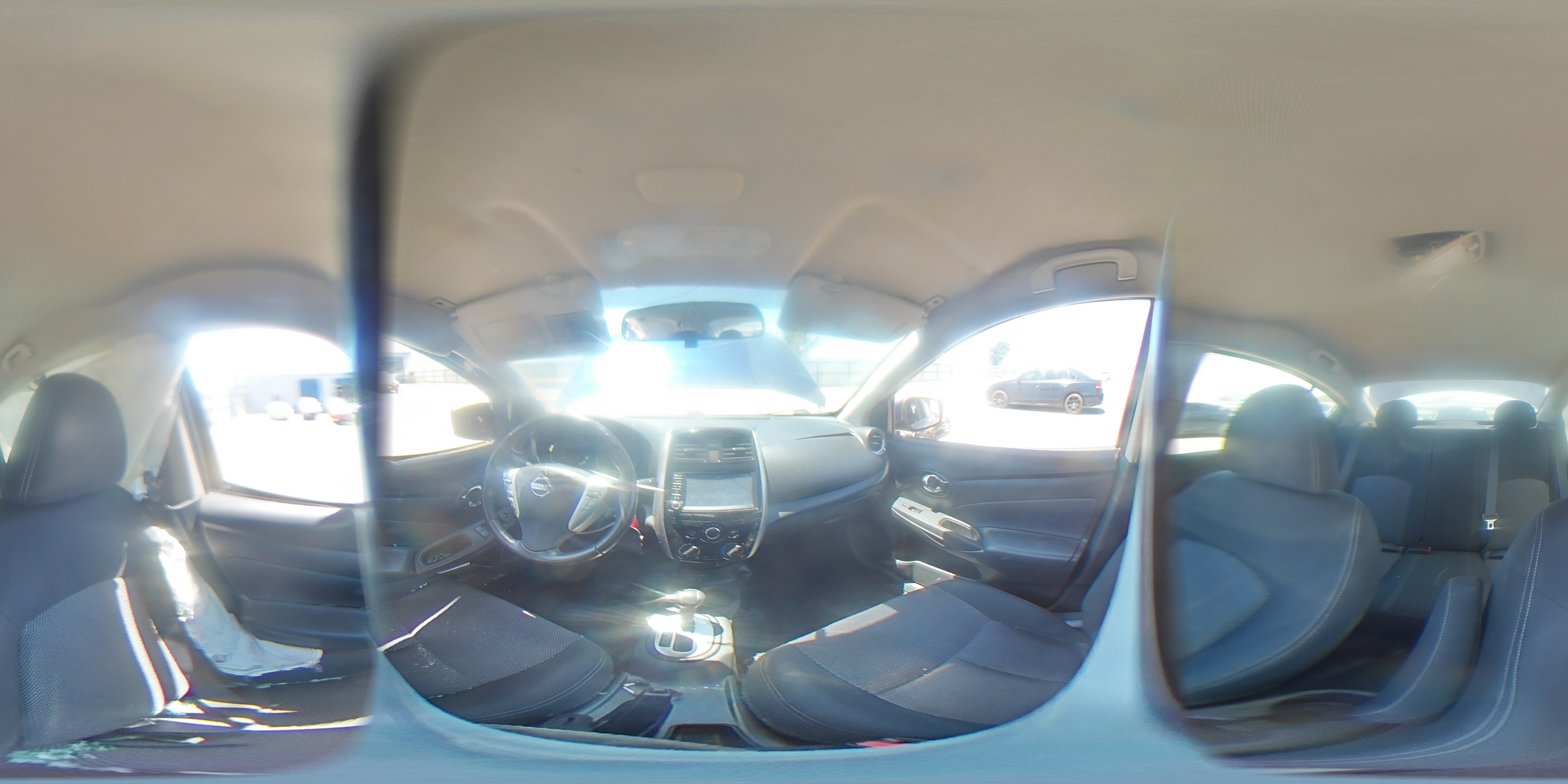 2018 Nissan Versa - Image 13