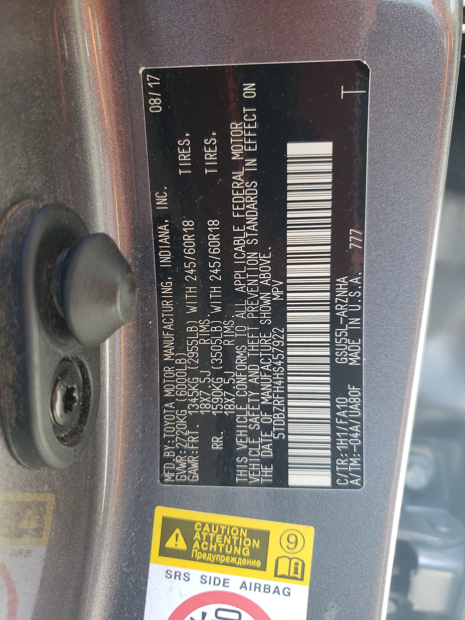 5TDBZRFH4HS457922 2017 Toyota Highlander Le