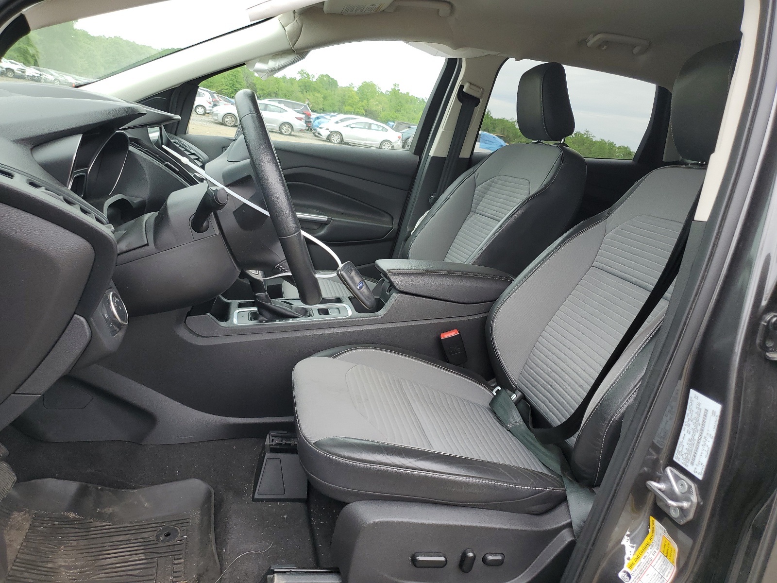 1FMCU9GD9KUA09172 2019 Ford Escape Se