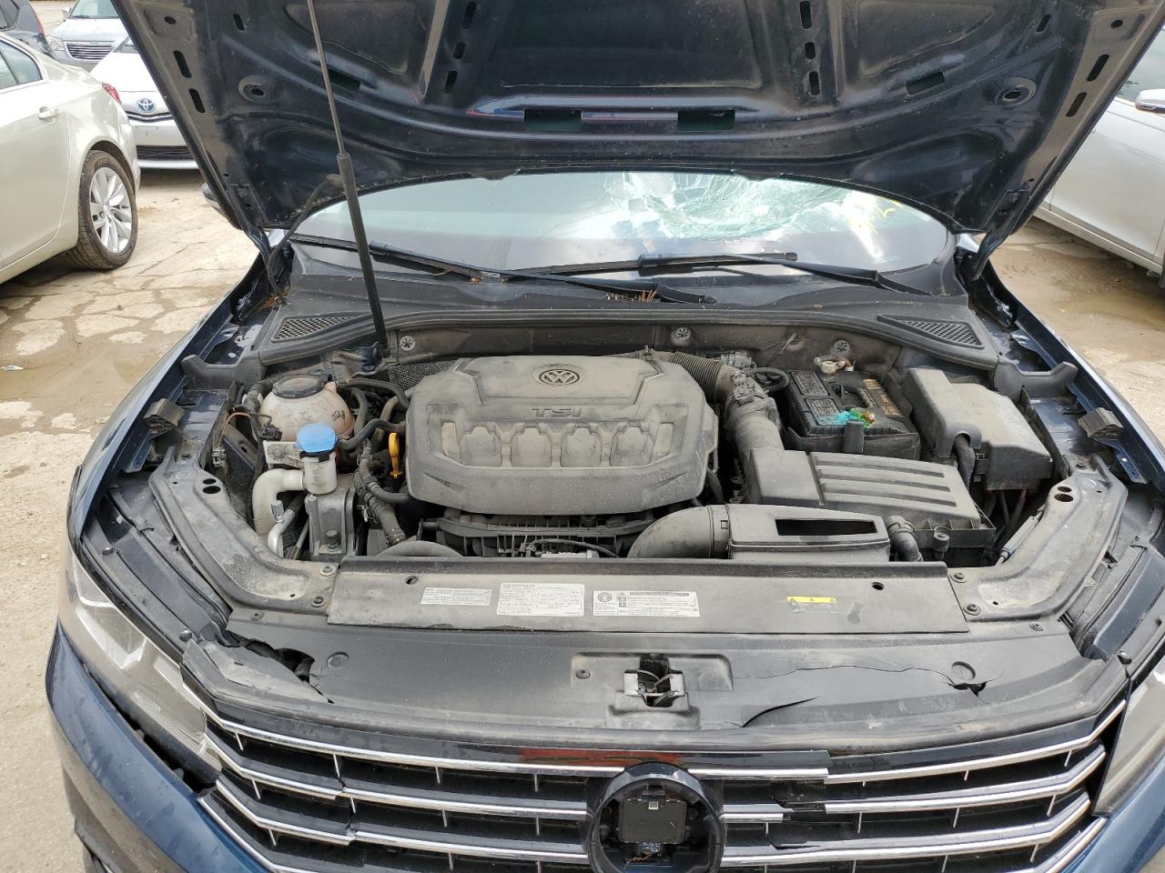 1VWLA7A34KC011173 2019 Volkswagen Passat Wolfsburg