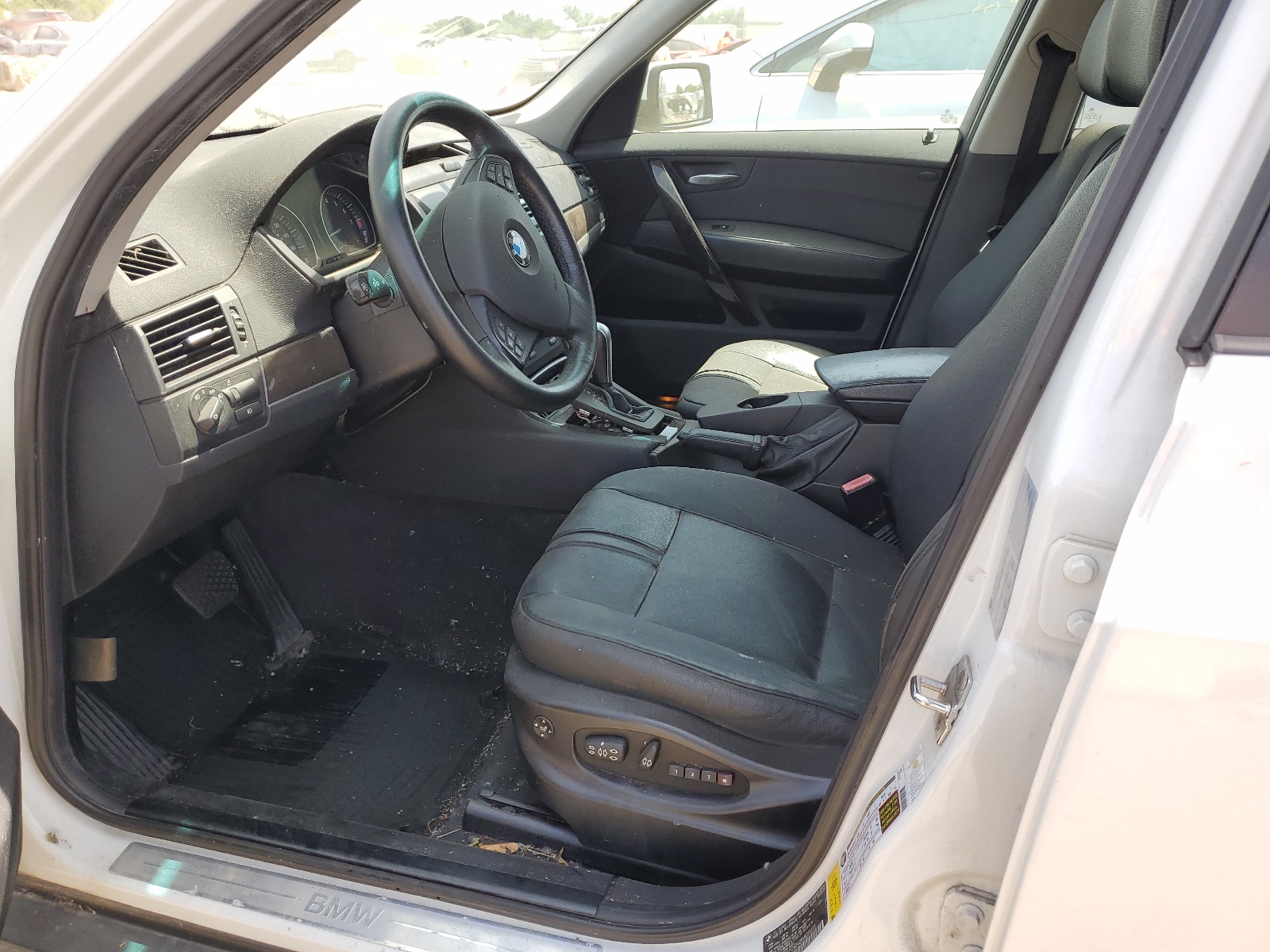 WBXPC93428WJ23173 2008 BMW X3 3.0Si