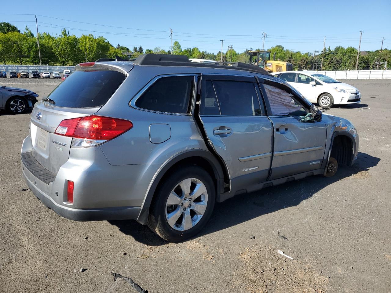 4S4BRBKC8B3395351 2011 Subaru Outback 2.5I Limited