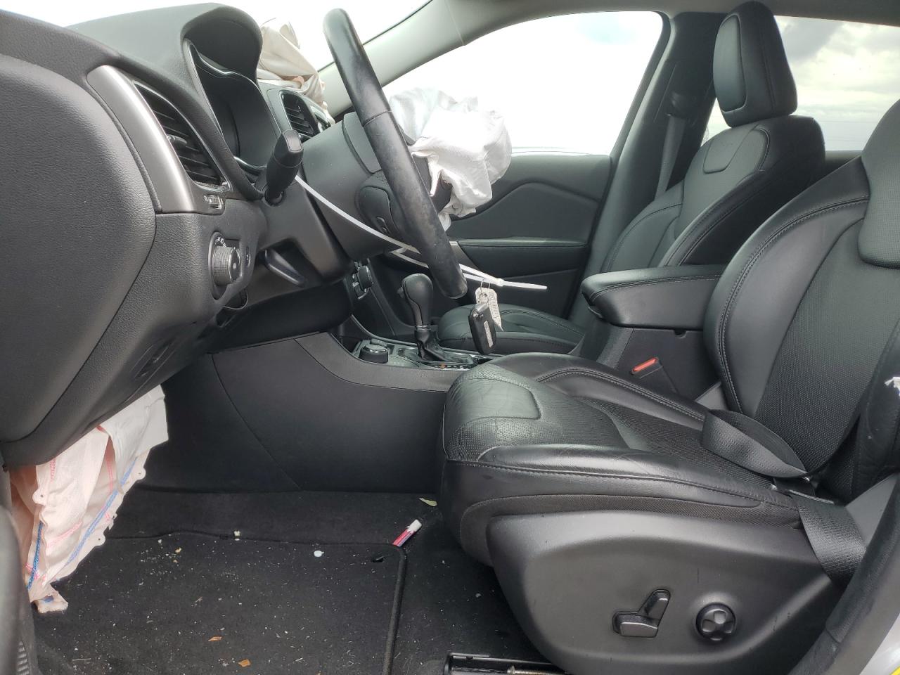 2020 Jeep Cherokee Limited VIN: 1C4PJMDX2LD623319 Lot: 56798404