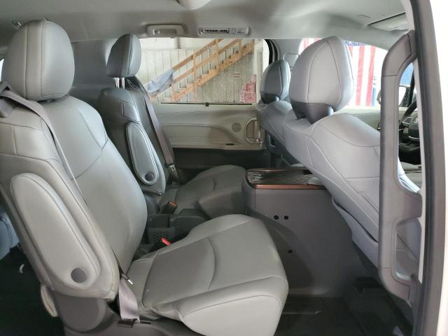 5TDYRKEC0MS052996 Toyota All Models SIENNA XLE 11